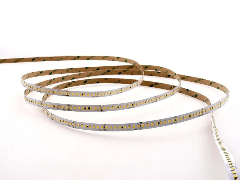 Светодиодная лента (lp) 2835 PRO 140 нейтральная (16W / 24V / 4000к / 2420 лм/м / 176д/м / 10 мм) рез. 45 мм CRI > 80